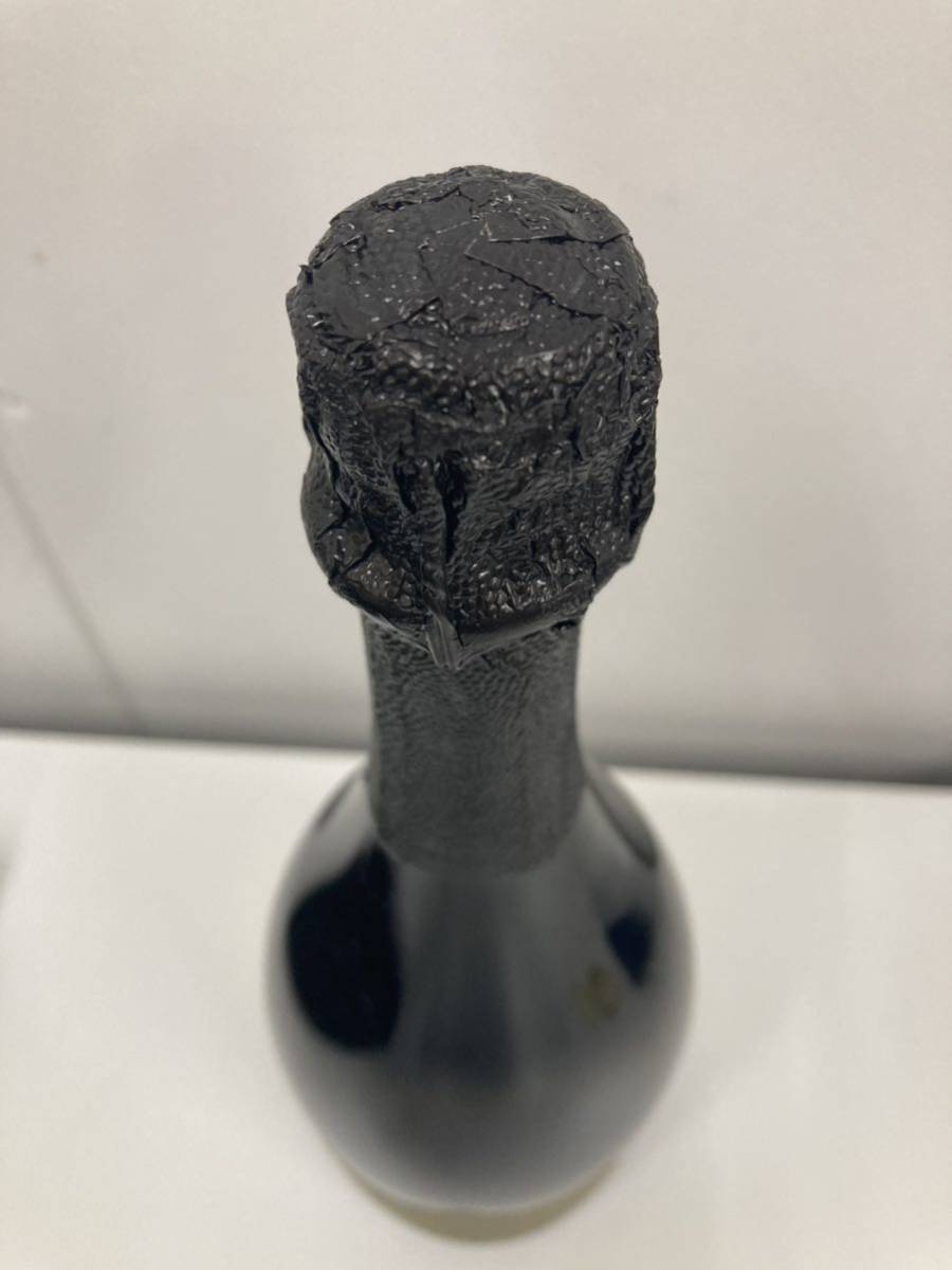 Sale 돔 페리뇽 빈티지 2002 상자 포함<br><small>ドン ペリニヨン 2002年 白 750ml 箱あり</small>