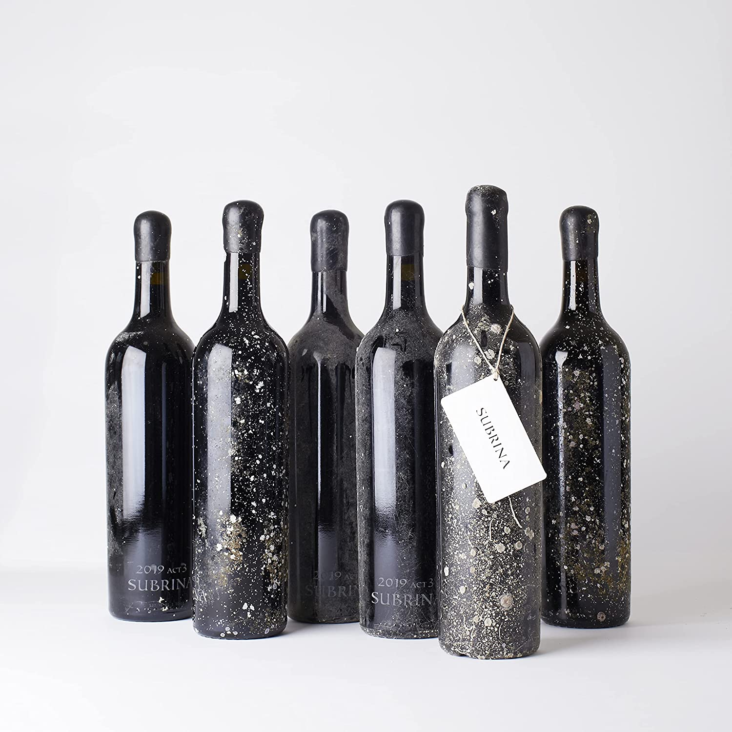 해저에서 숙성된 와인 - SUBRINA 750ml <br><small>海底で熟成されたワイン - SUBRINA (ギフトボックス付 2018 ACT3) サブリナ 赤 シラー フルボディ 750ml</small>